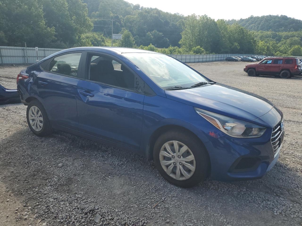 2020 Hyundai Accent Se - Фото 4