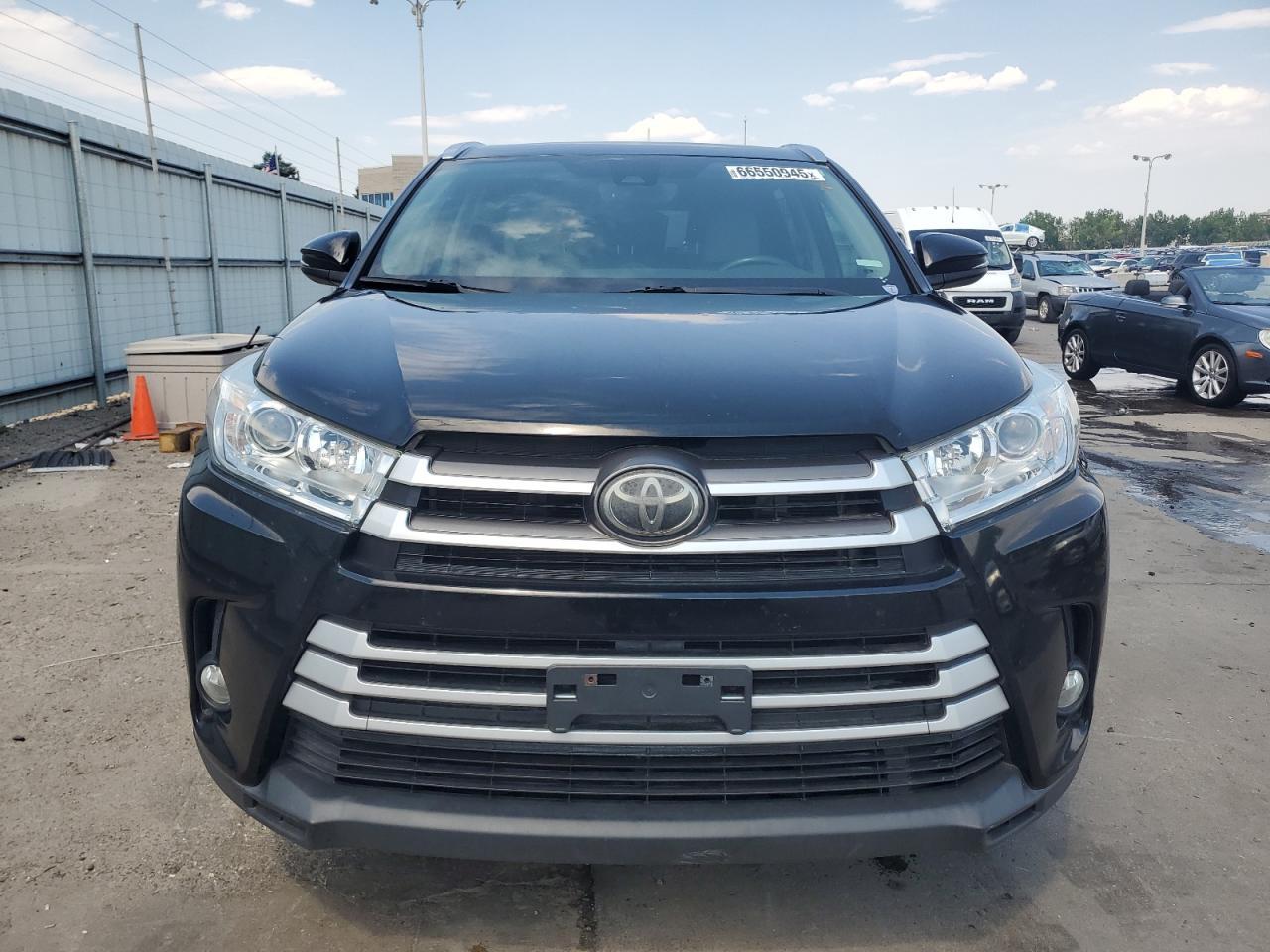 2018 Toyota Highlander Se - Image 5