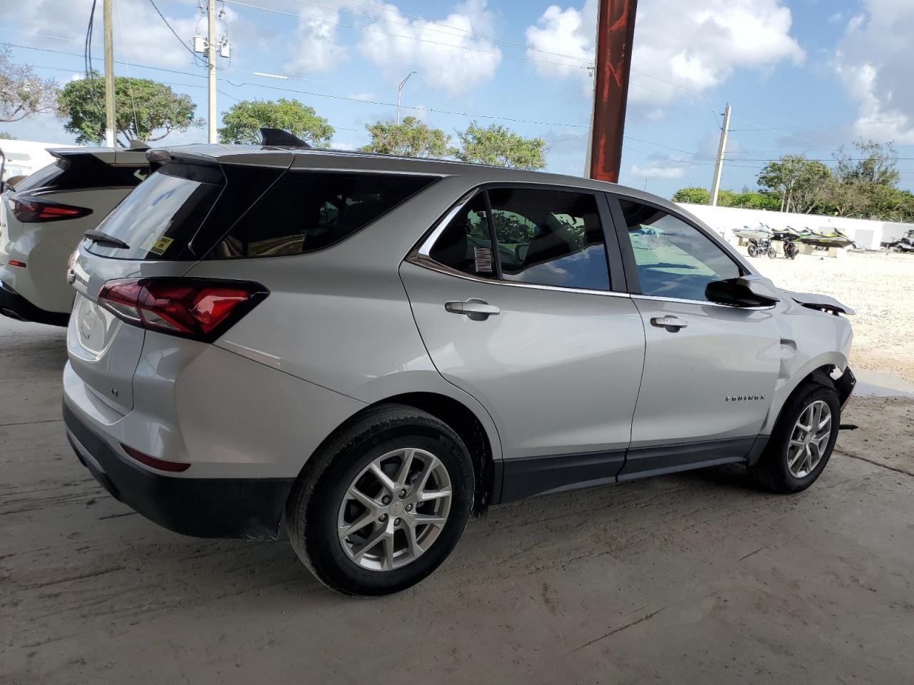 2022 Chevrolet Equinox Lt - Фото 3