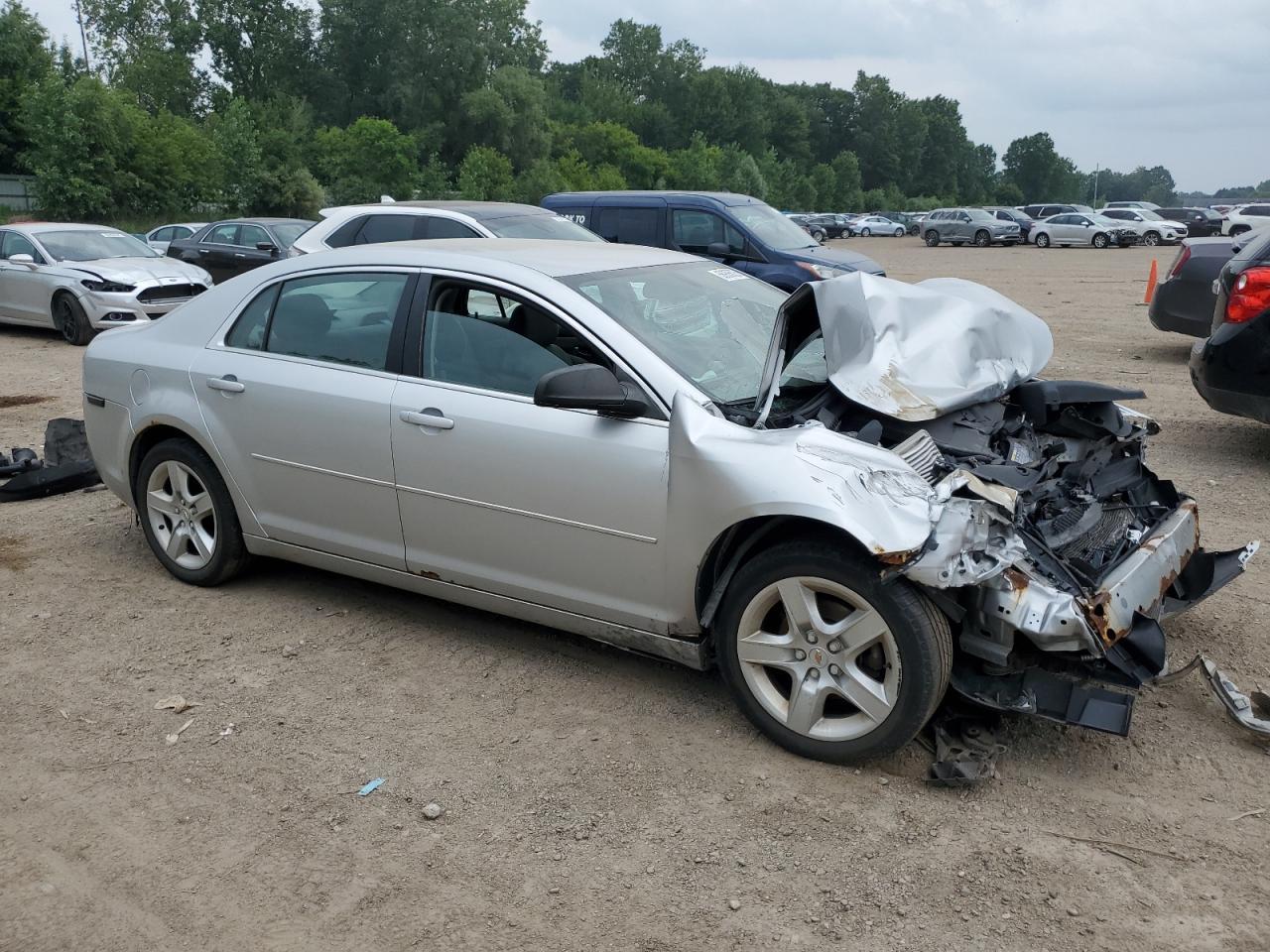 2011 Chevrolet Malibu Ls - Фото 4