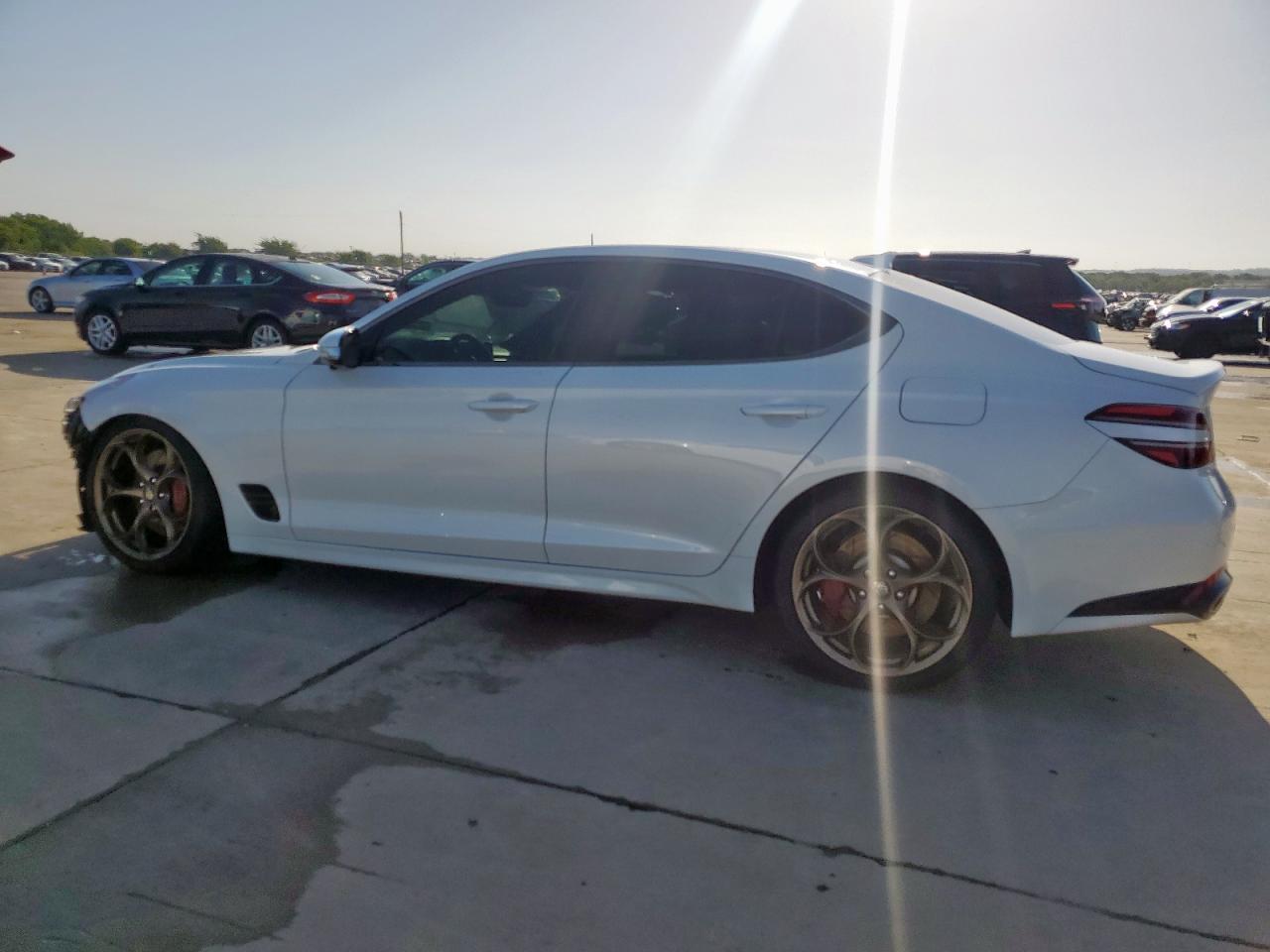 2022 Genesis G70 Base - Фото 2