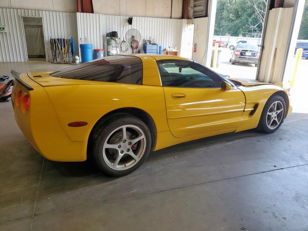2001 Chevrolet Corvette - Image 3