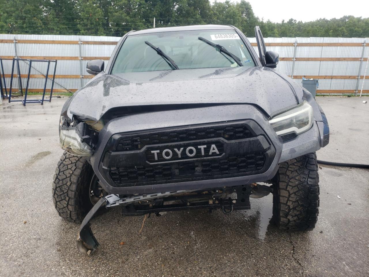 2016 Toyota Tacoma Double Cab - Image 5