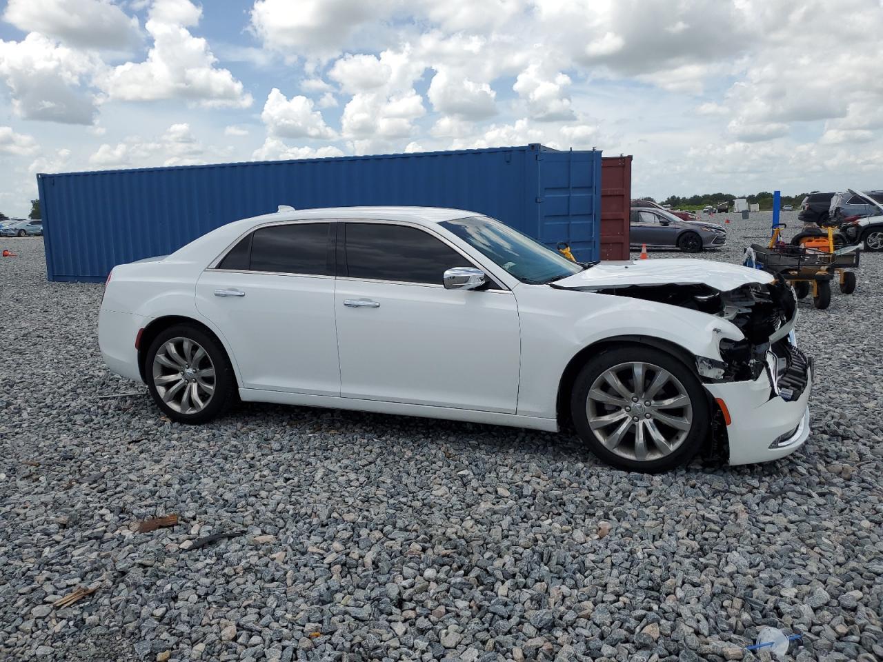 2019 Chrysler 300 Limited - Image 4