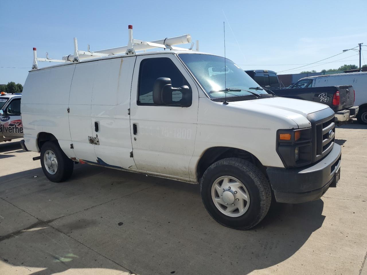 2008 Ford Econoline E250 Van - Image 4