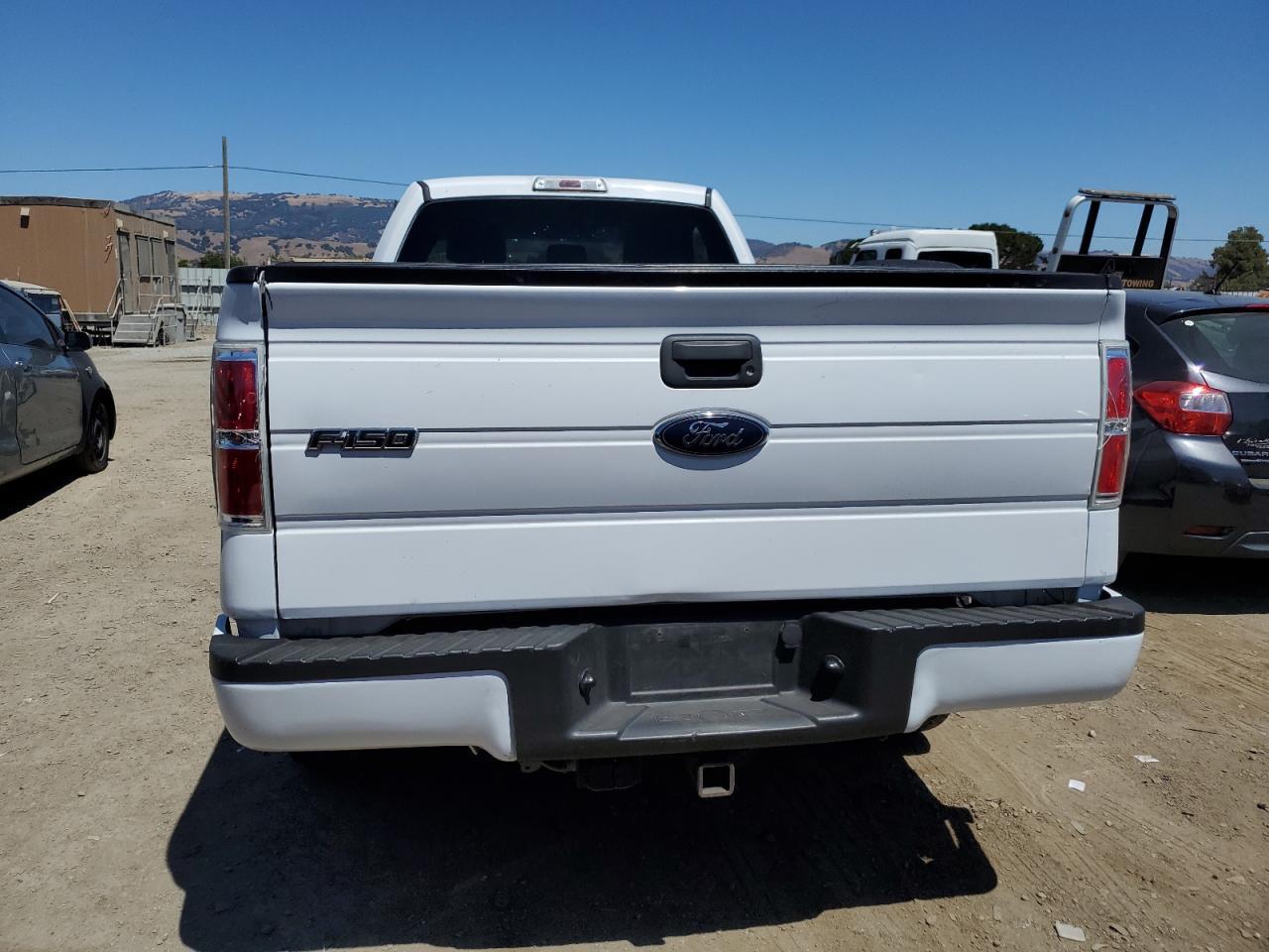 2011 Ford F150 - Image 6