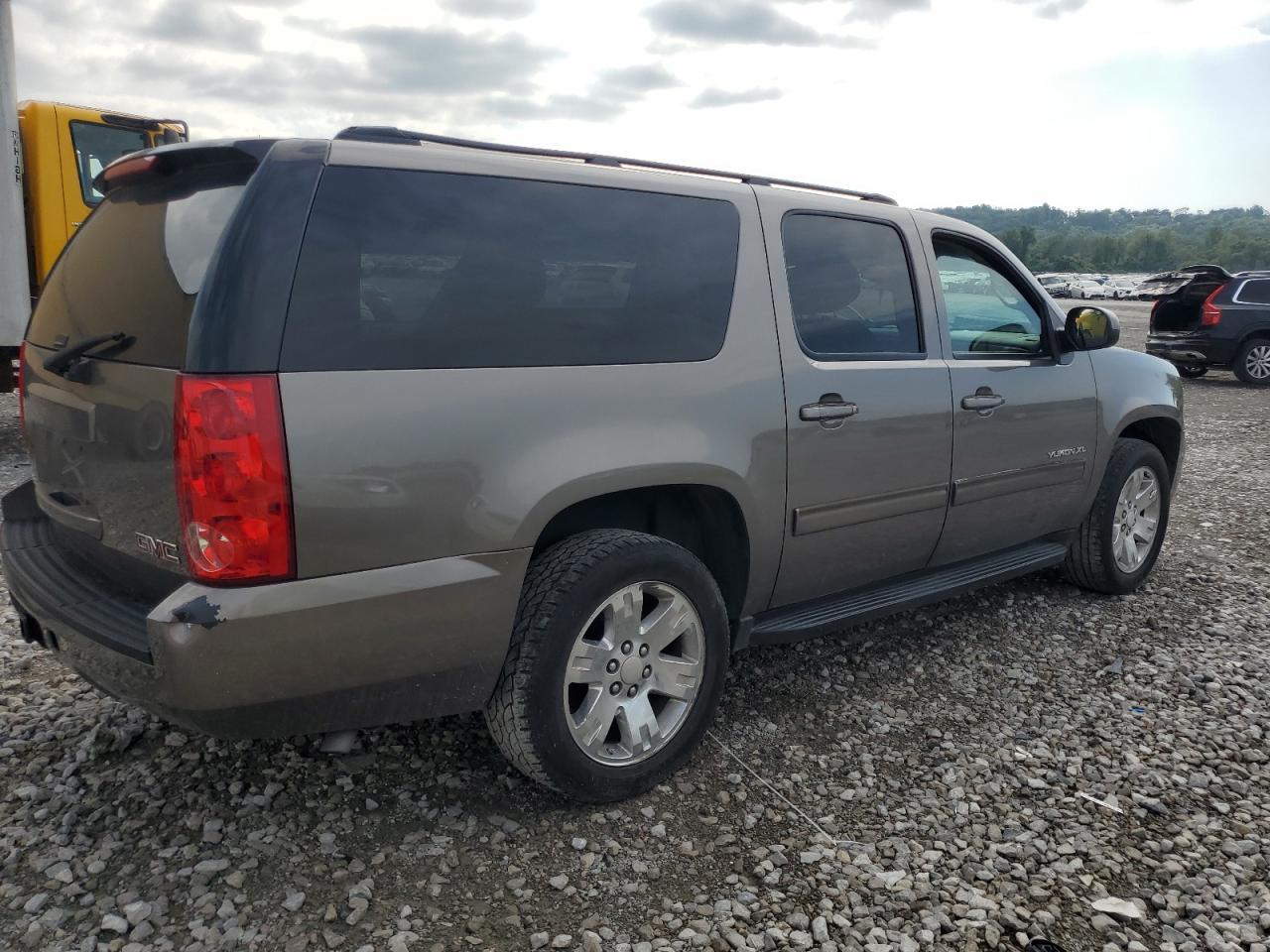 2011 GMC Yukon Xl C1500 Sle - Фото 3