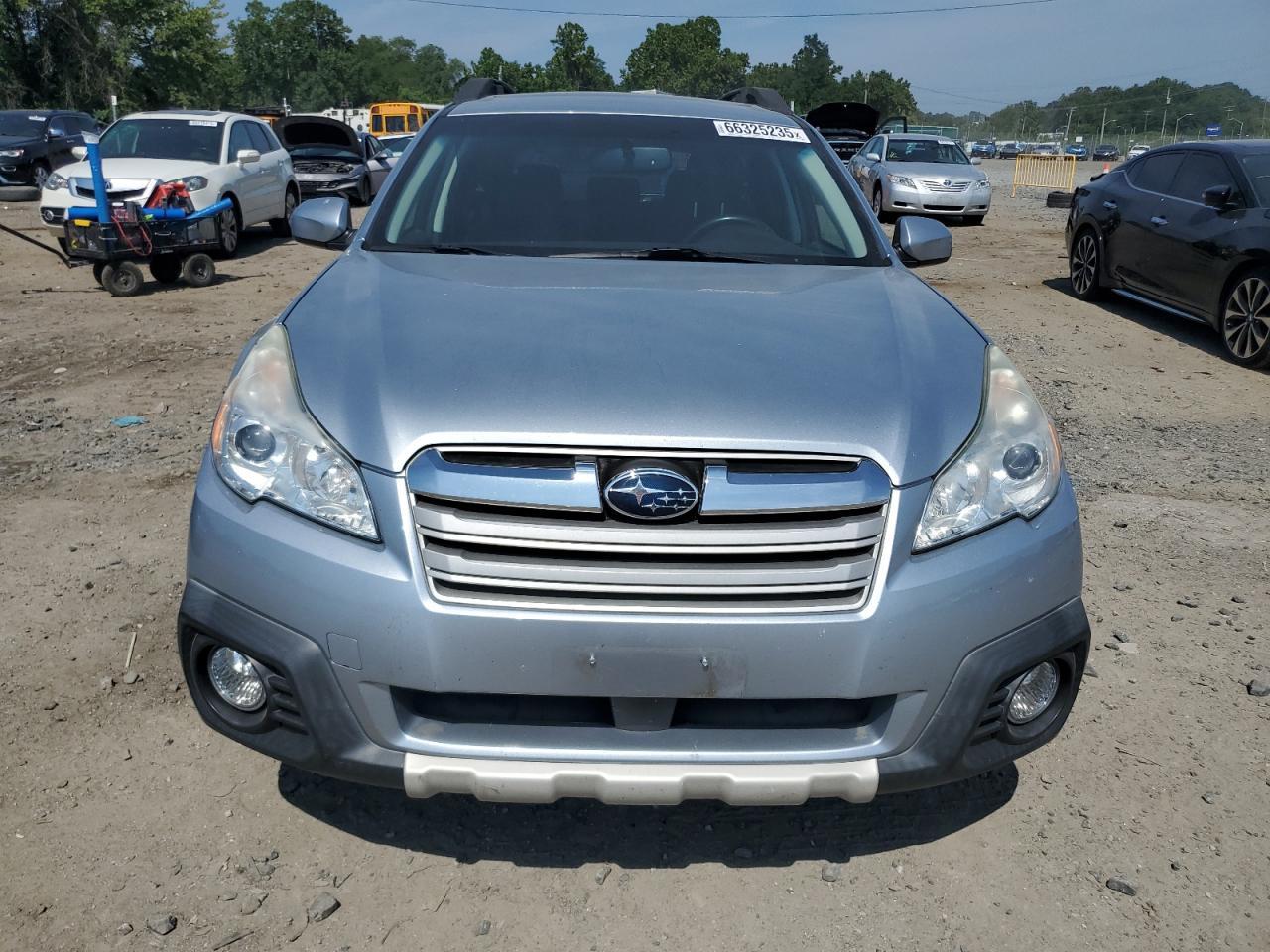 2014 Subaru Outback 3.6R Limited - Image 5