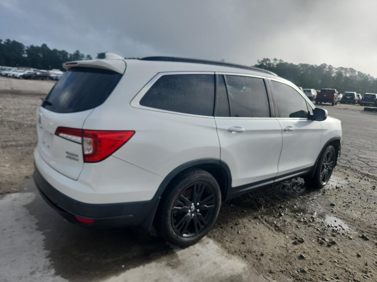 2022 Honda Pilot Se - Image 3