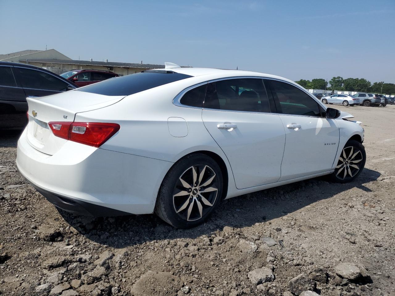 2017 Chevrolet Malibu Lt - Image 3