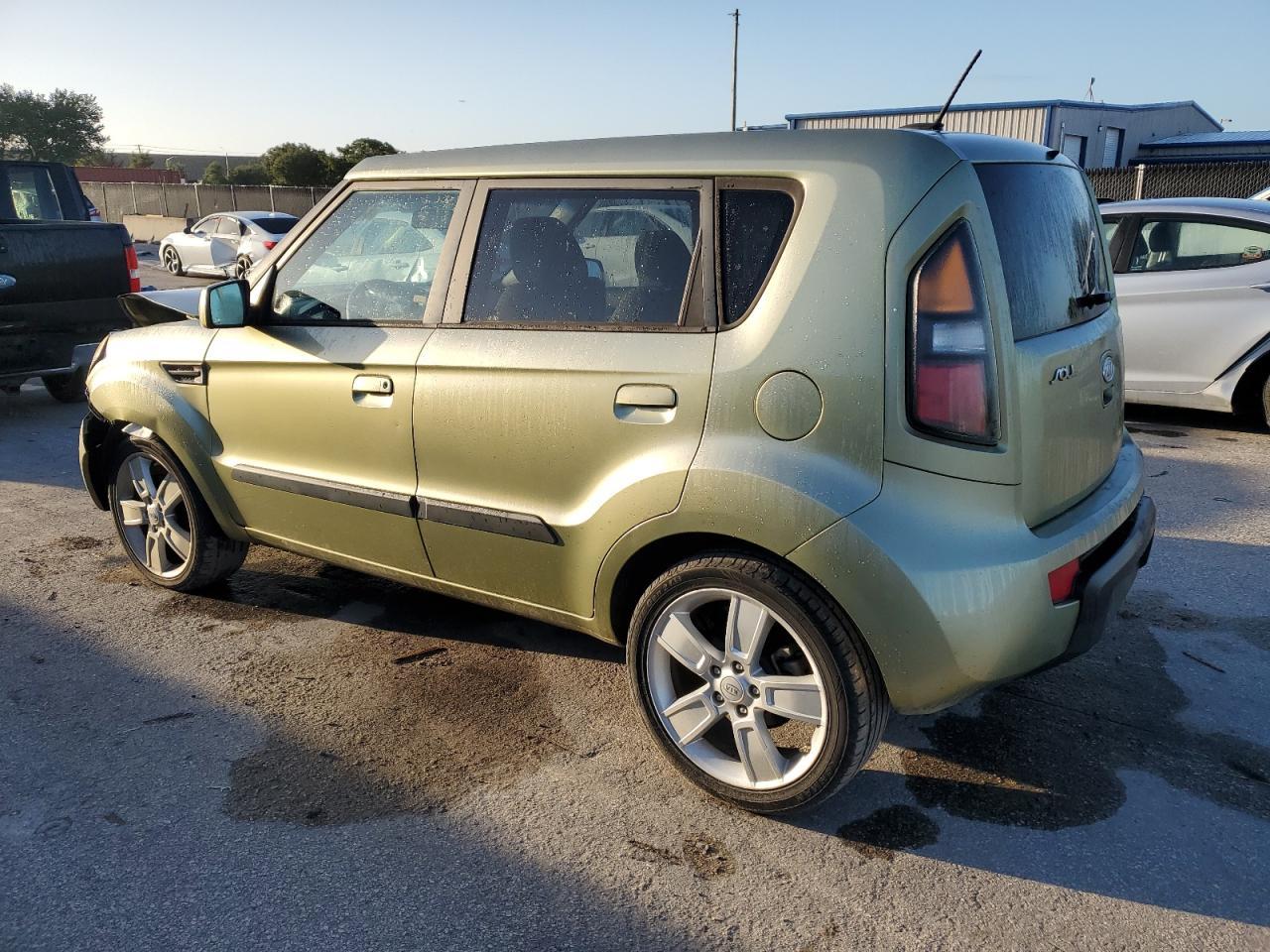 2010 Kia Soul + - Image 2