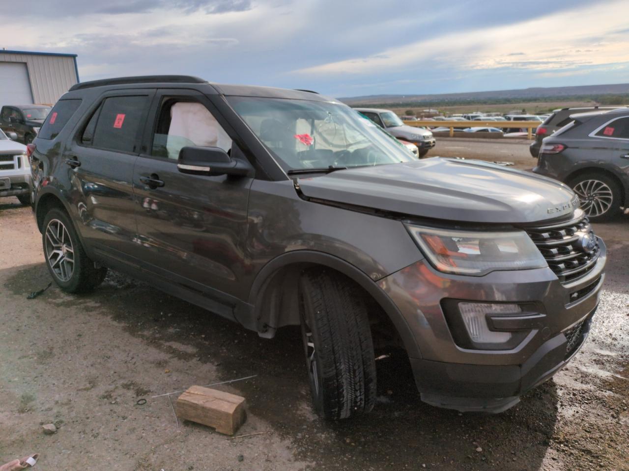 2016 Ford Explorer Sport - Image 4
