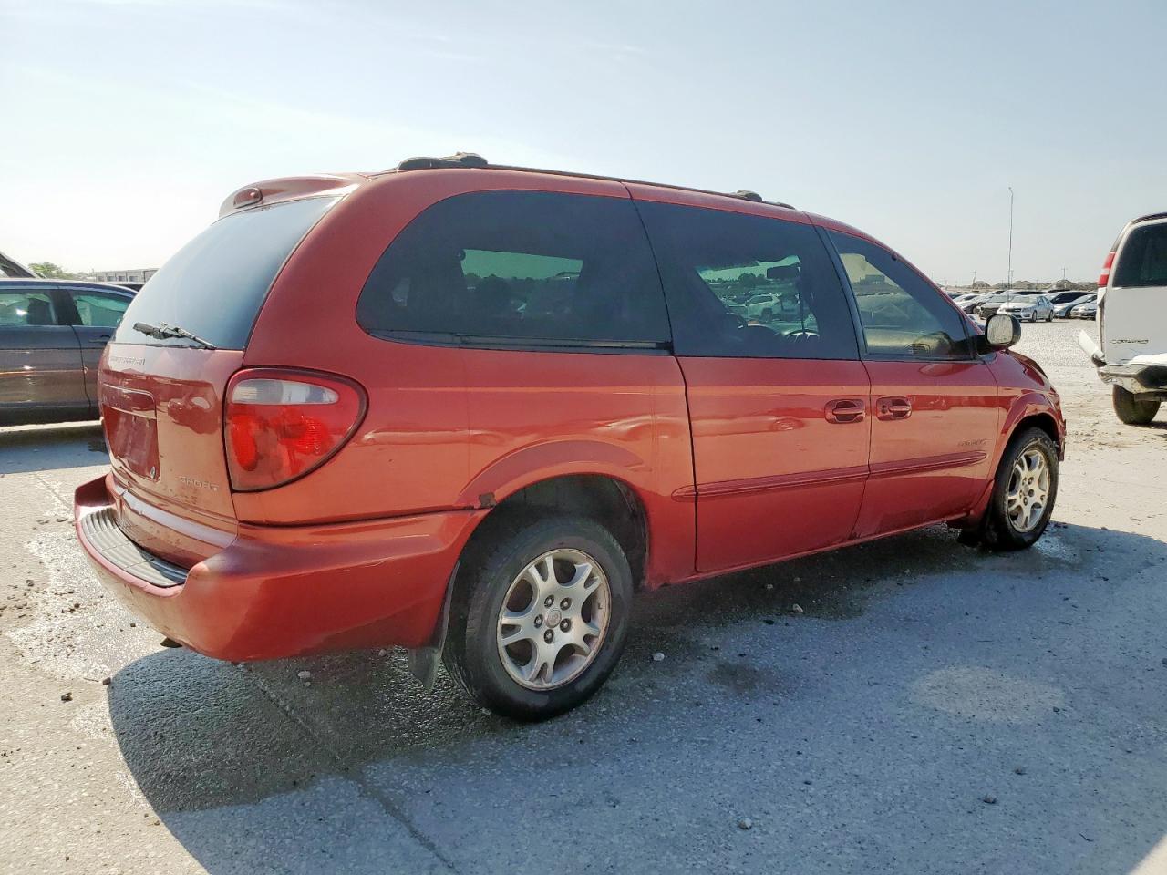2001 Dodge Grand Caravan Sport - Image 3