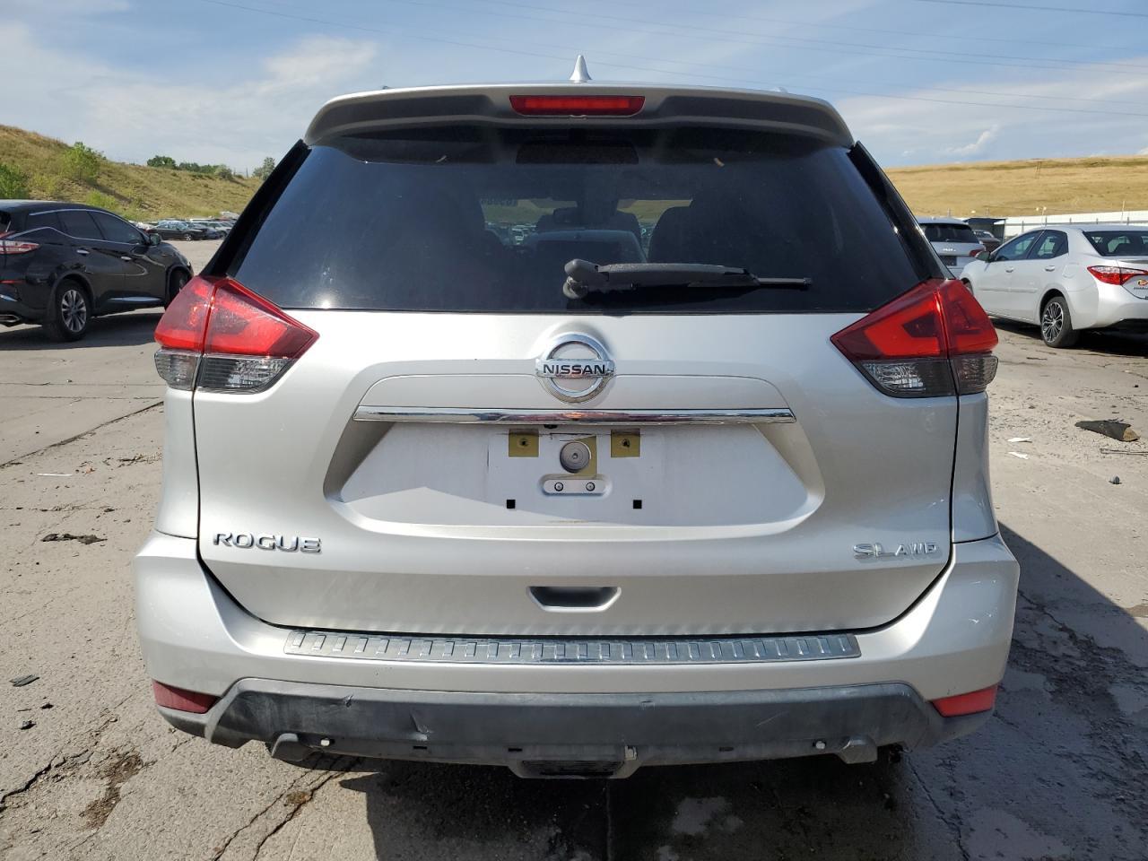 2018 Nissan Rogue S - Фото 6