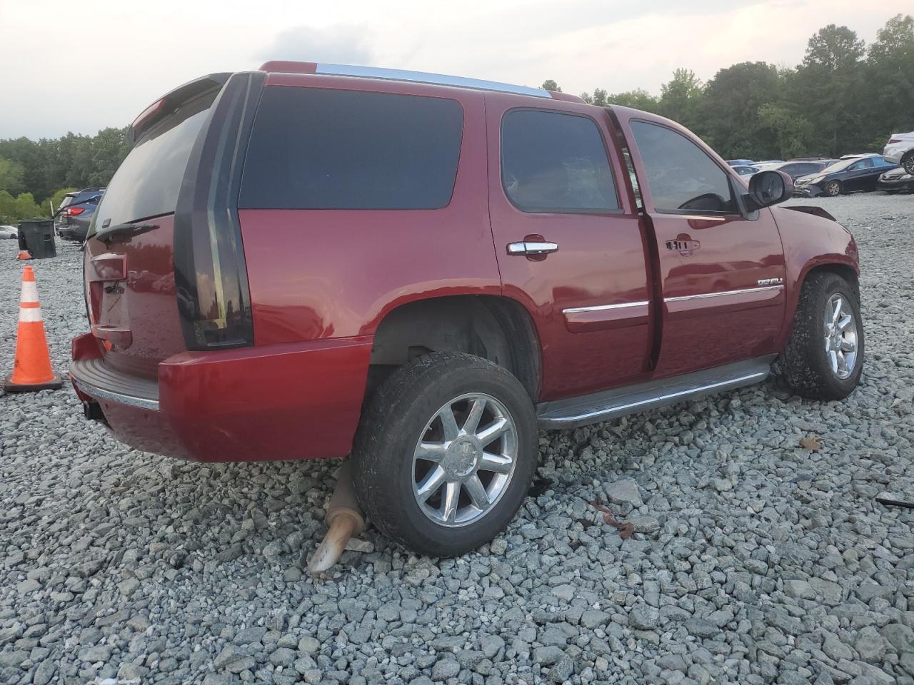 2007 GMC Yukon Denali - Фото 3