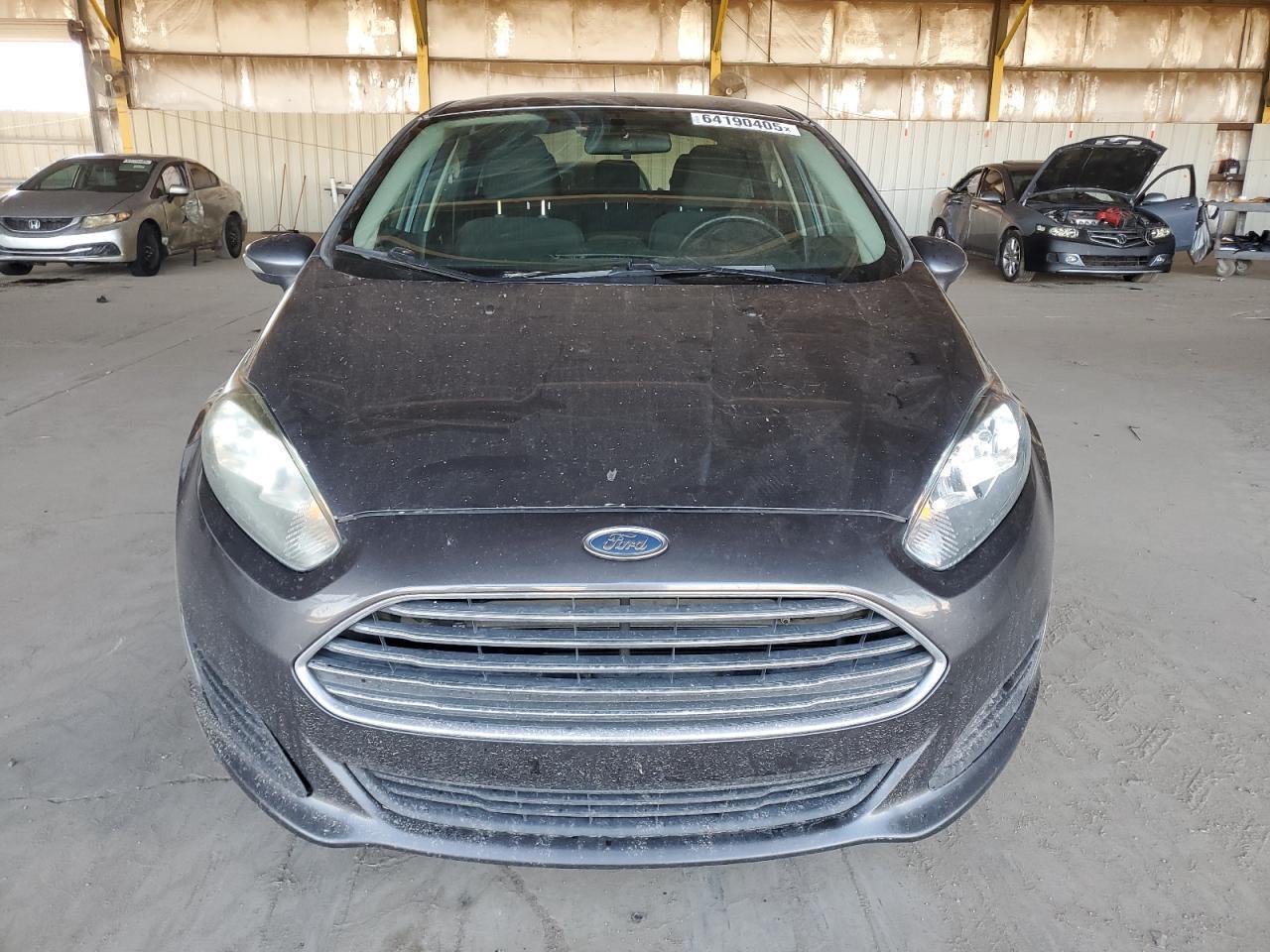2015 Ford Fiesta Se - Фото 5