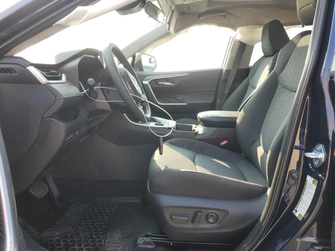 2025 Toyota Rav4 Xle - Image 7