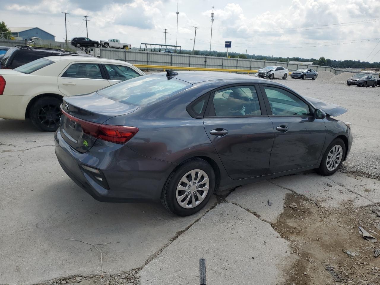 2021 Kia Forte Fe - Image 3