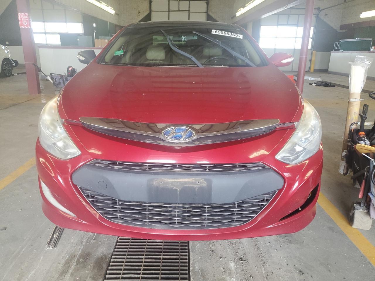 2012 Hyundai Sonata Hybrid - Image 5