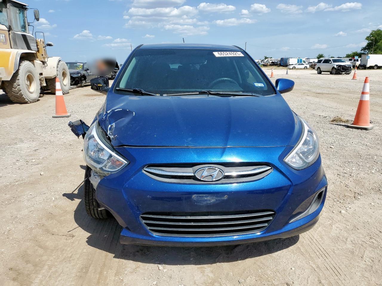 2017 Hyundai Accent Se - Фото 5