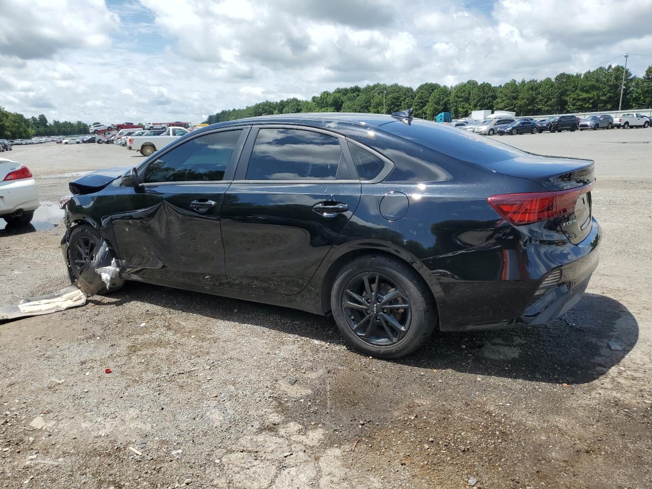 2023 Kia Forte Lx - Image 2