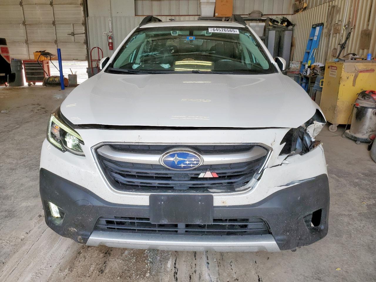 2022 Subaru Outback Limited - Image 5