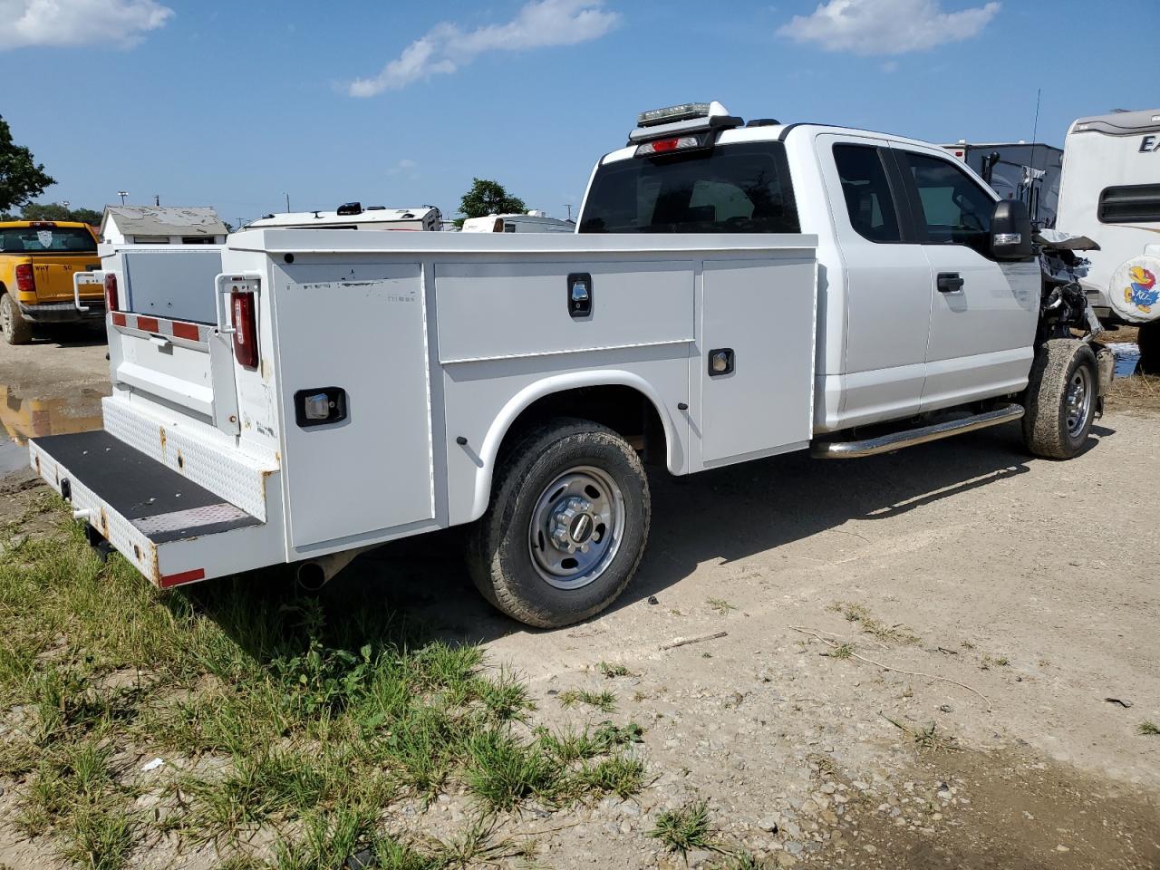 2020 Ford F250 Super Duty - Image 3