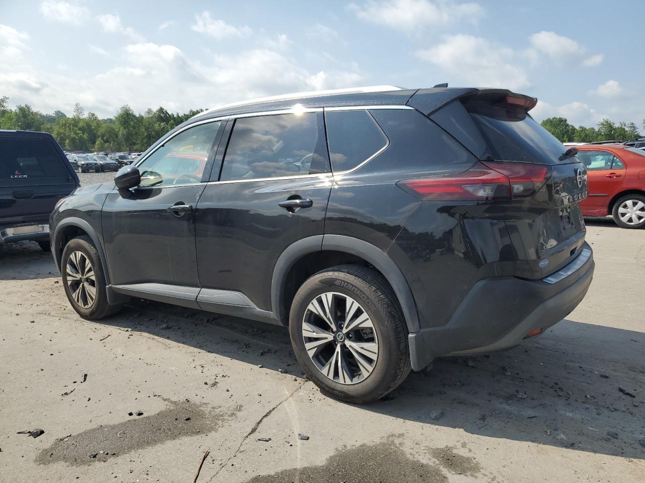 2021 Nissan Rogue Sv - Image 2