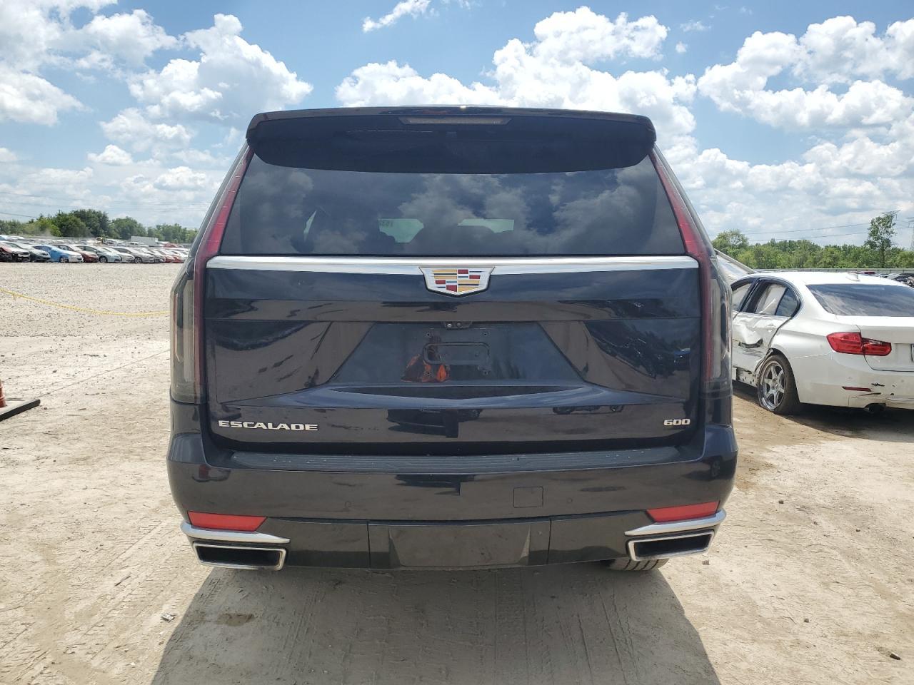 2022 Cadillac Escalade Premium Luxury Platinum - Image 6