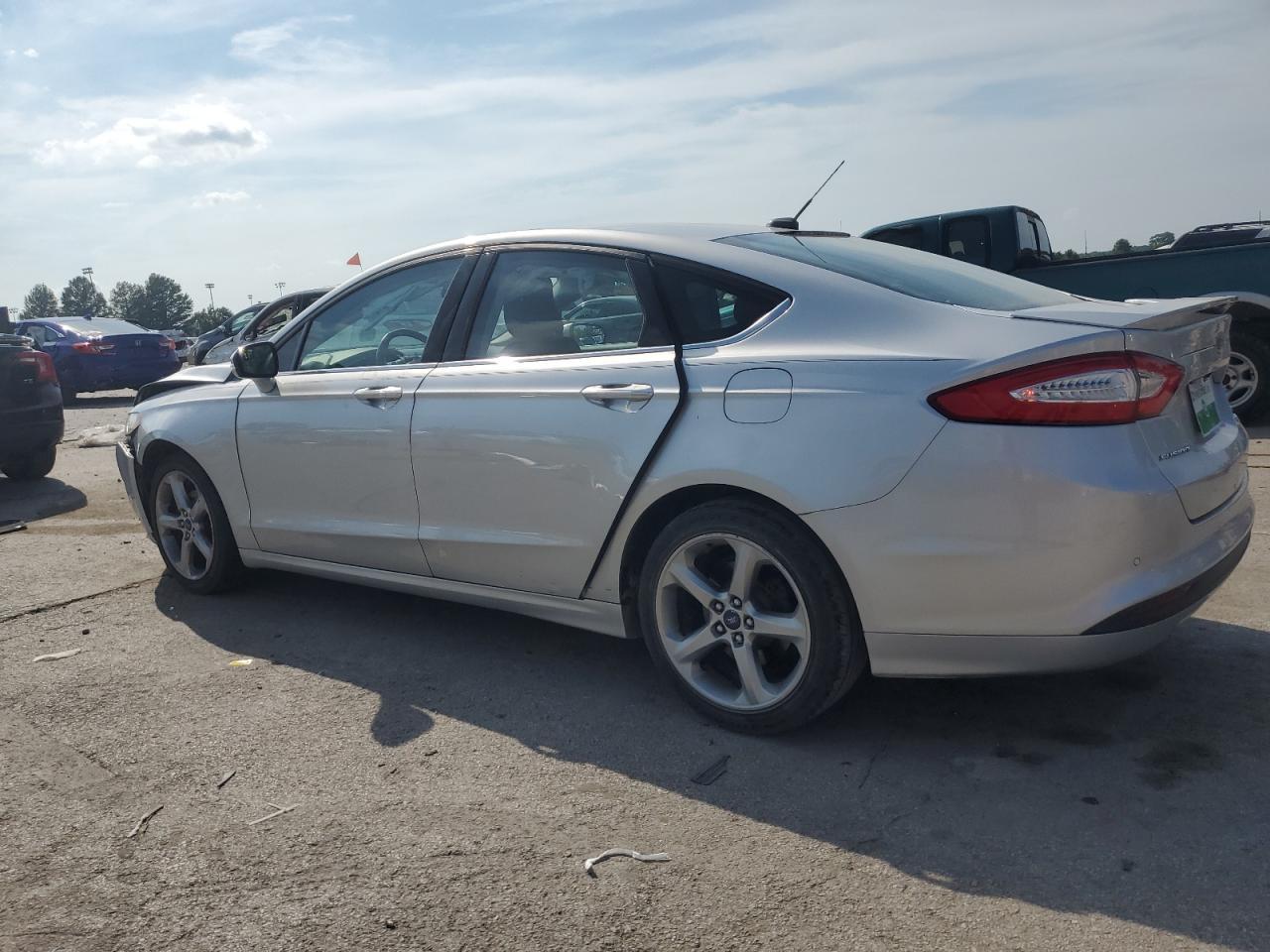 2015 Ford Fusion Se - Фото 2