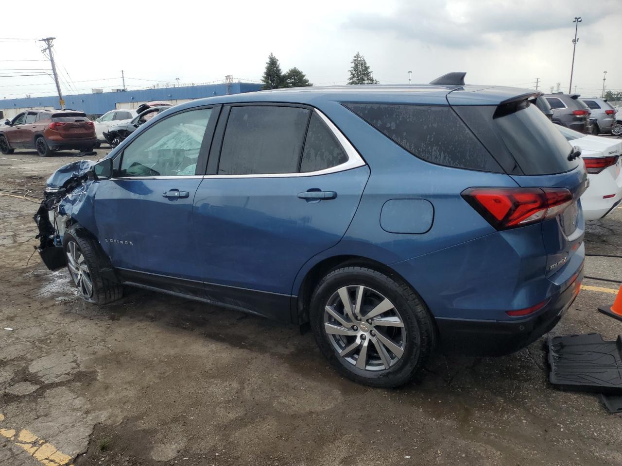 2024 Chevrolet Equinox Lt - Image 2