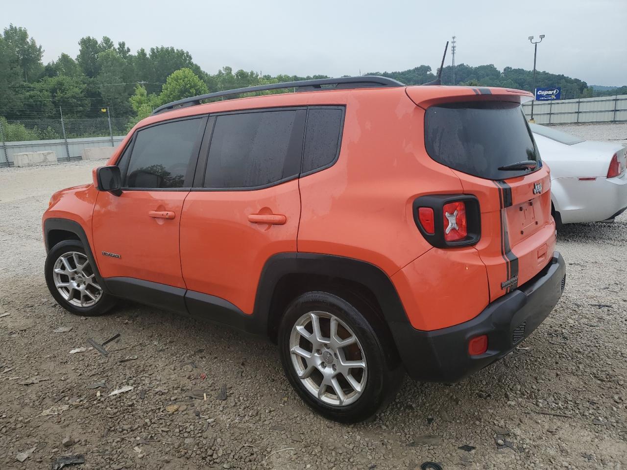 2019 Jeep Renegade Latitude - Image 2