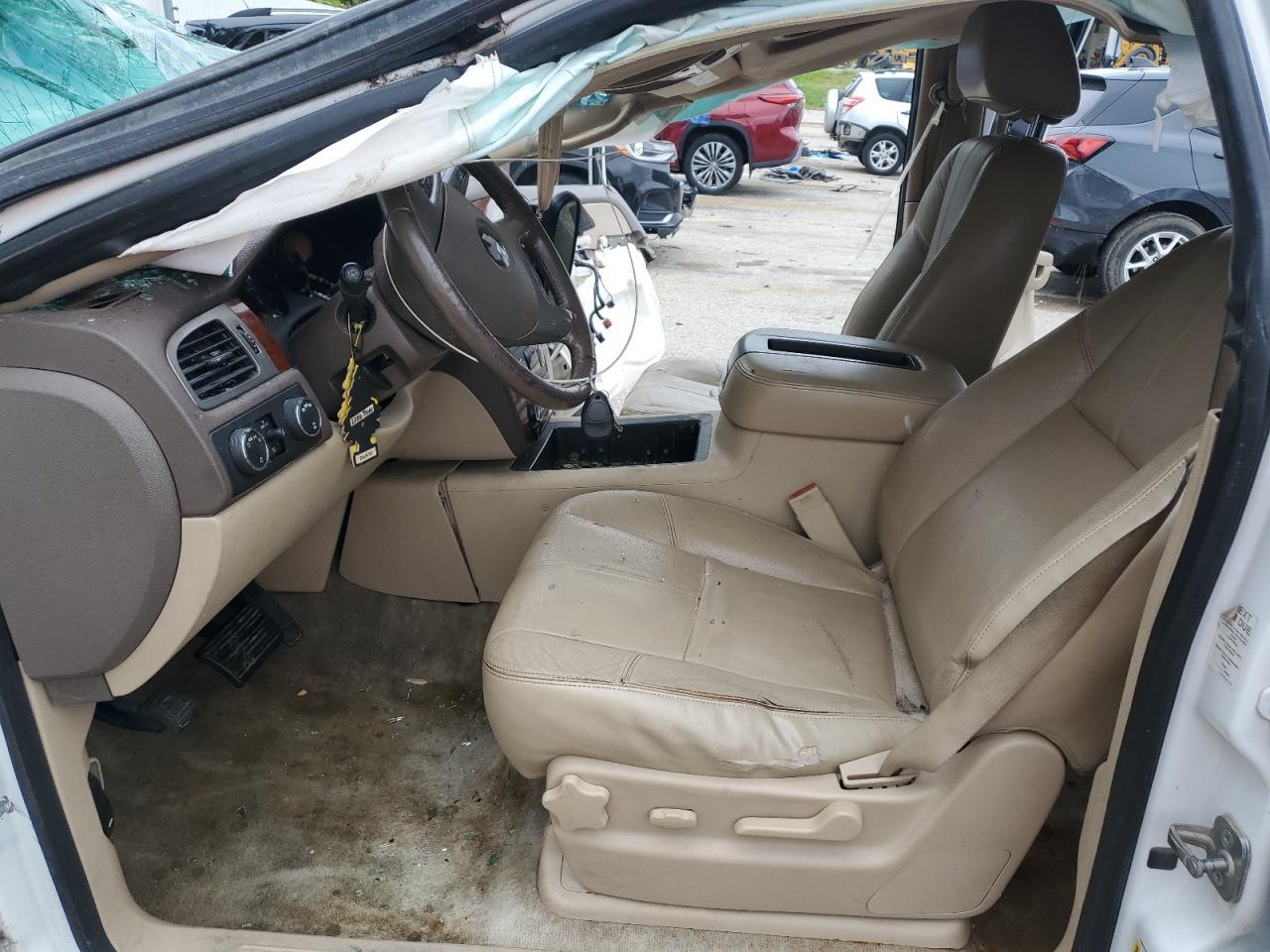 2013 Chevrolet Suburban K1500 Lt - Image 7