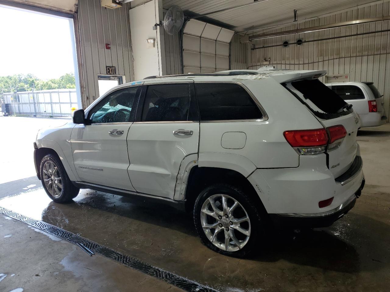2015 Jeep Grand Cherokee Summit - Image 2
