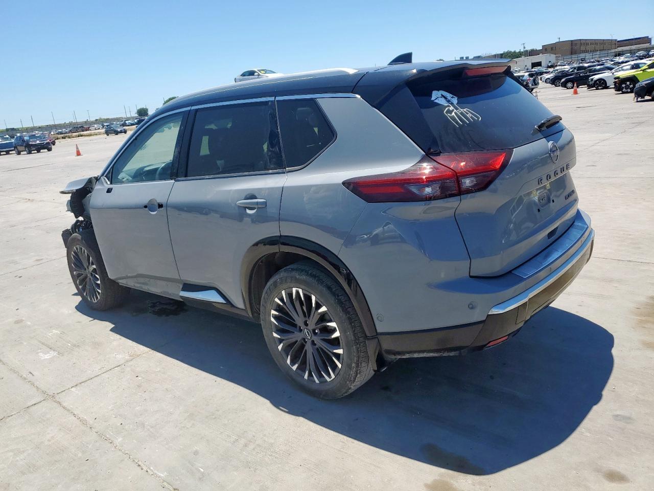 2024 Nissan Rogue Platinum - Фото 2