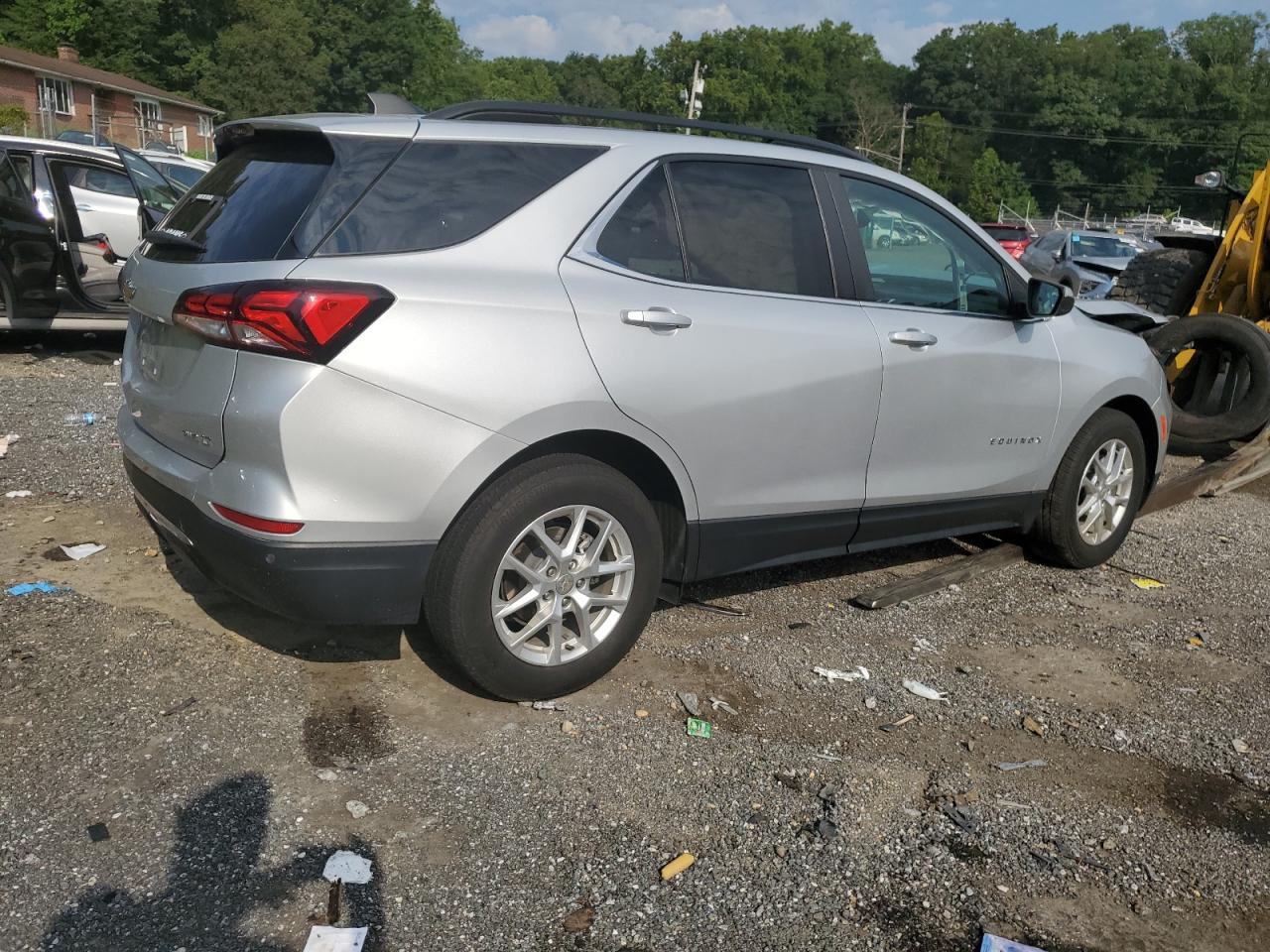 2022 Chevrolet Equinox Lt - Image 3