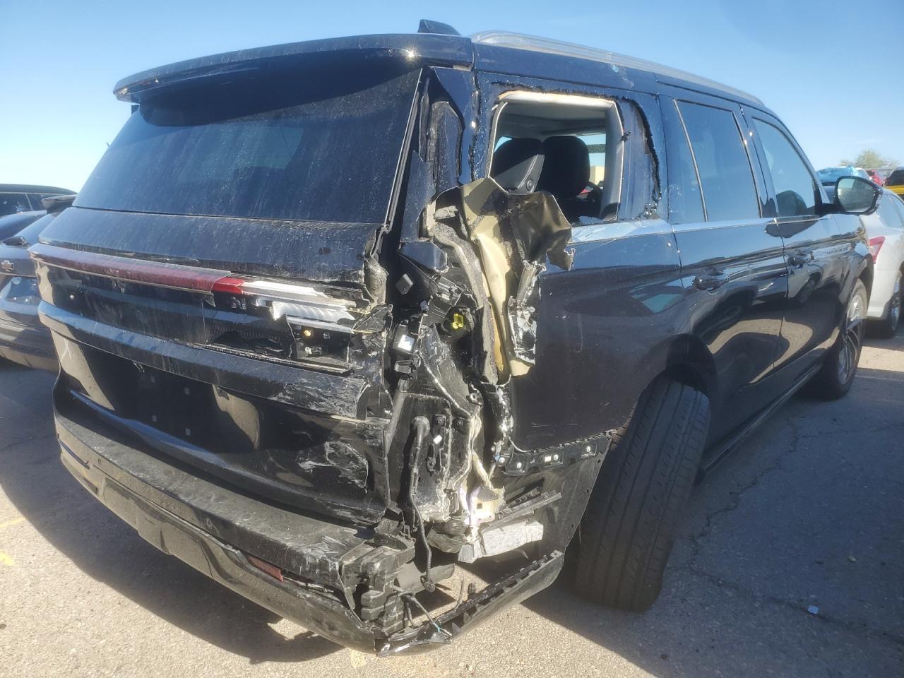 2025 Lincoln Navigator Reserve - Image 3