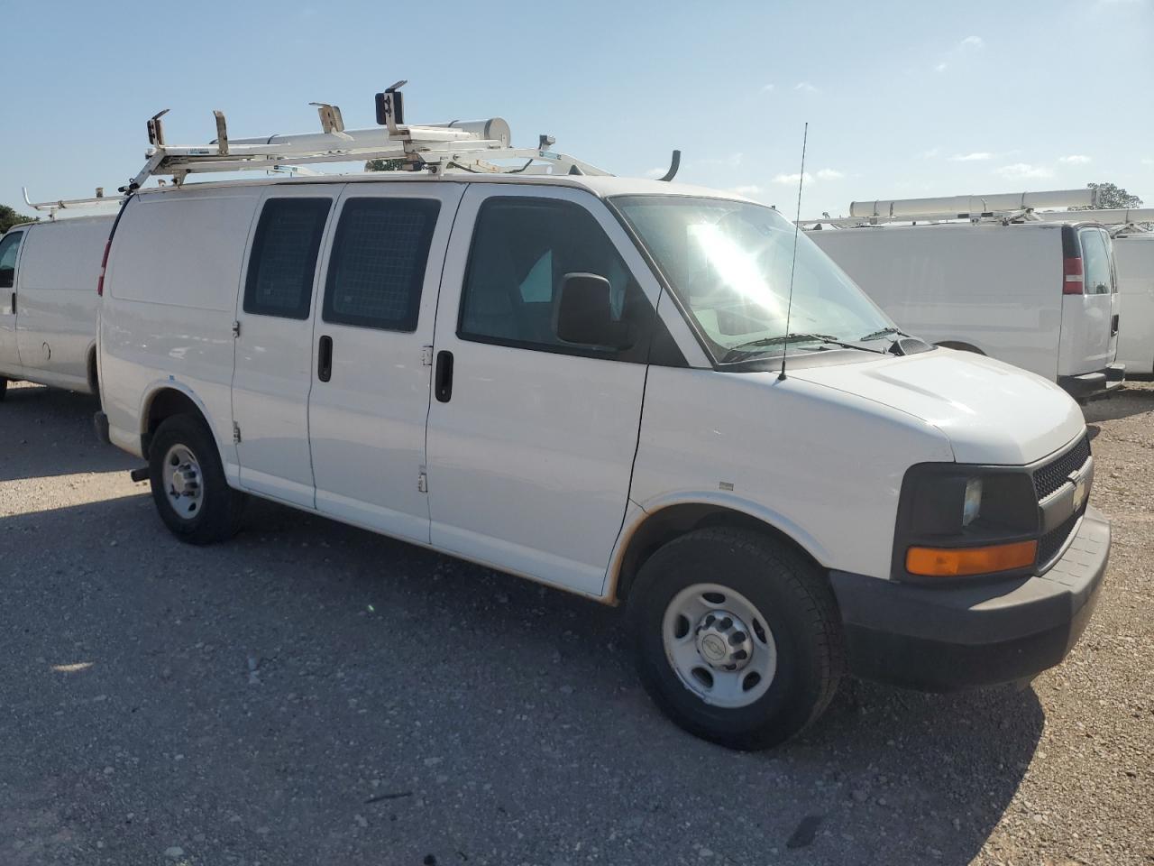 2013 Chevrolet Express G2500 - Image 4