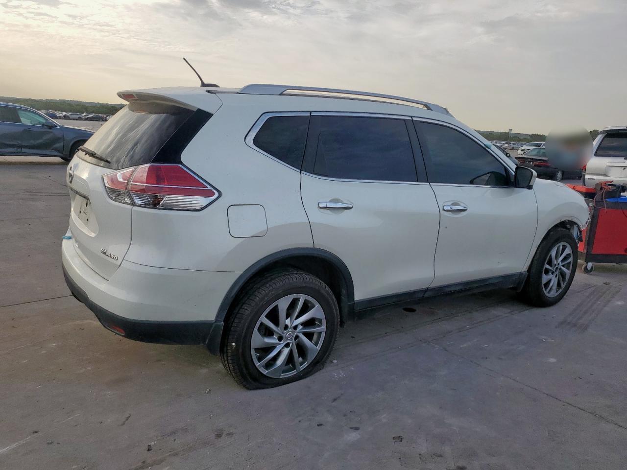 2015 Nissan Rogue S - Image 3
