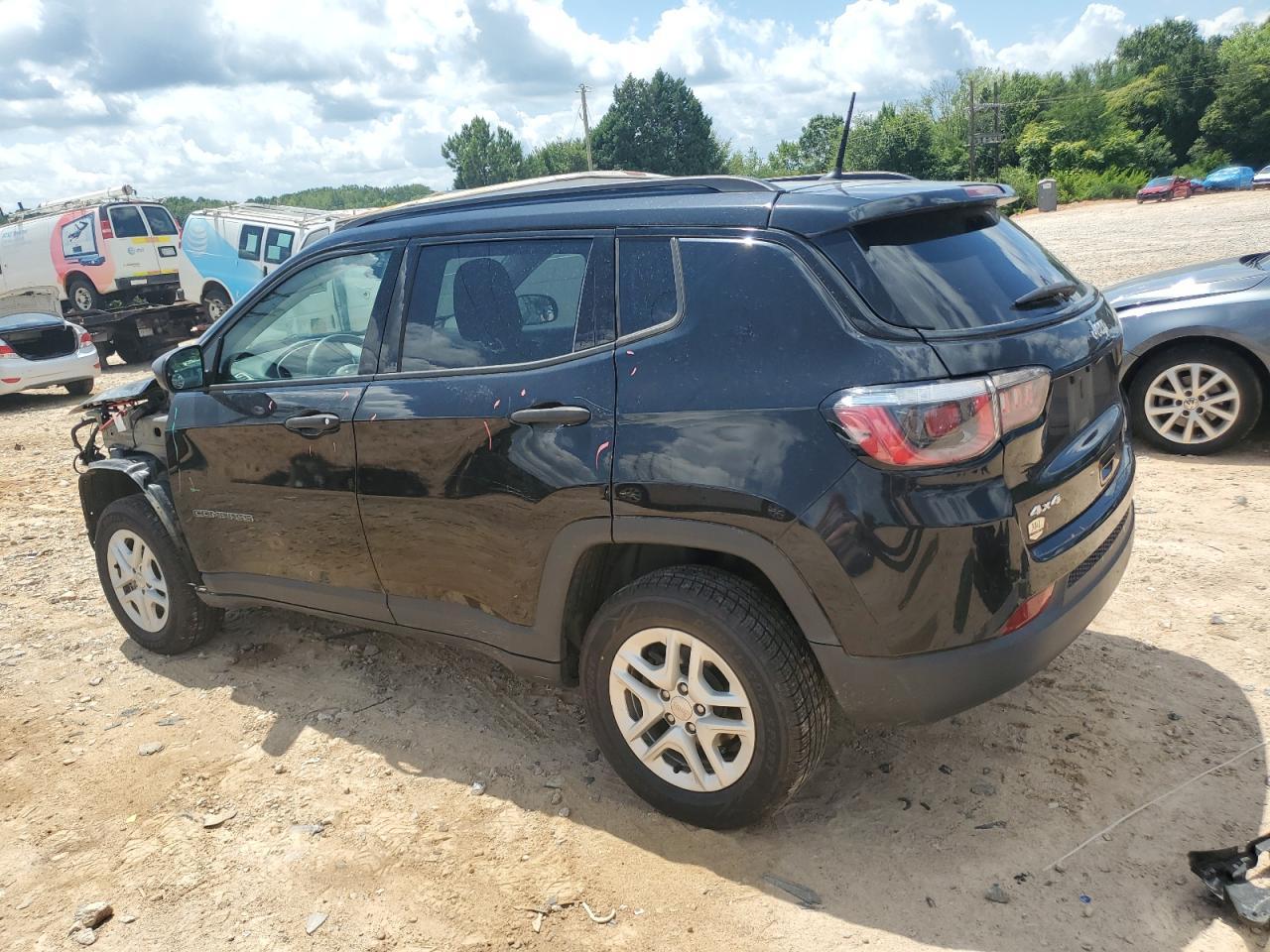 2018 Jeep Compass Sport - Фото 2