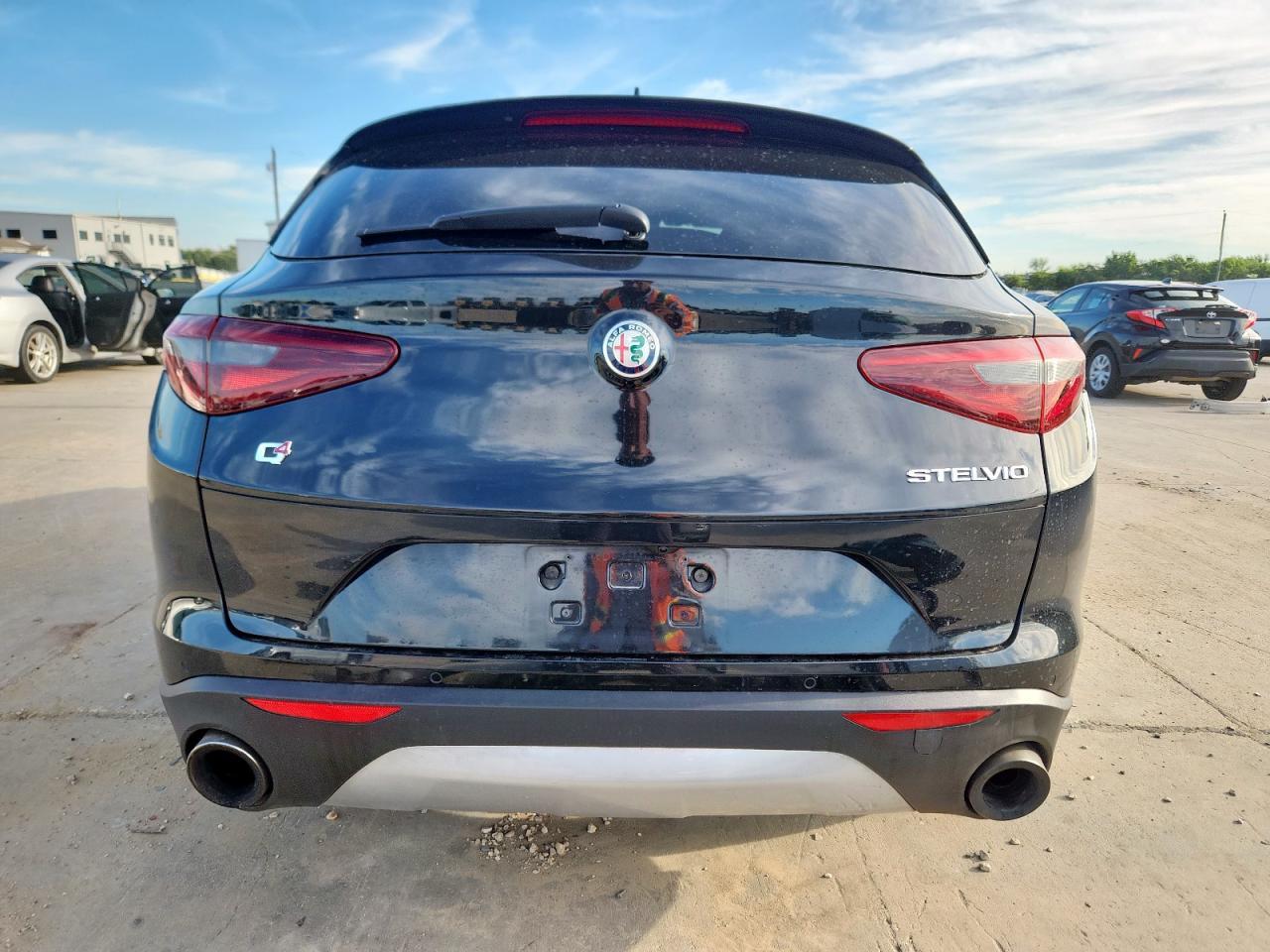 2018 Alfa Romeo Stelvio Ti - Image 6
