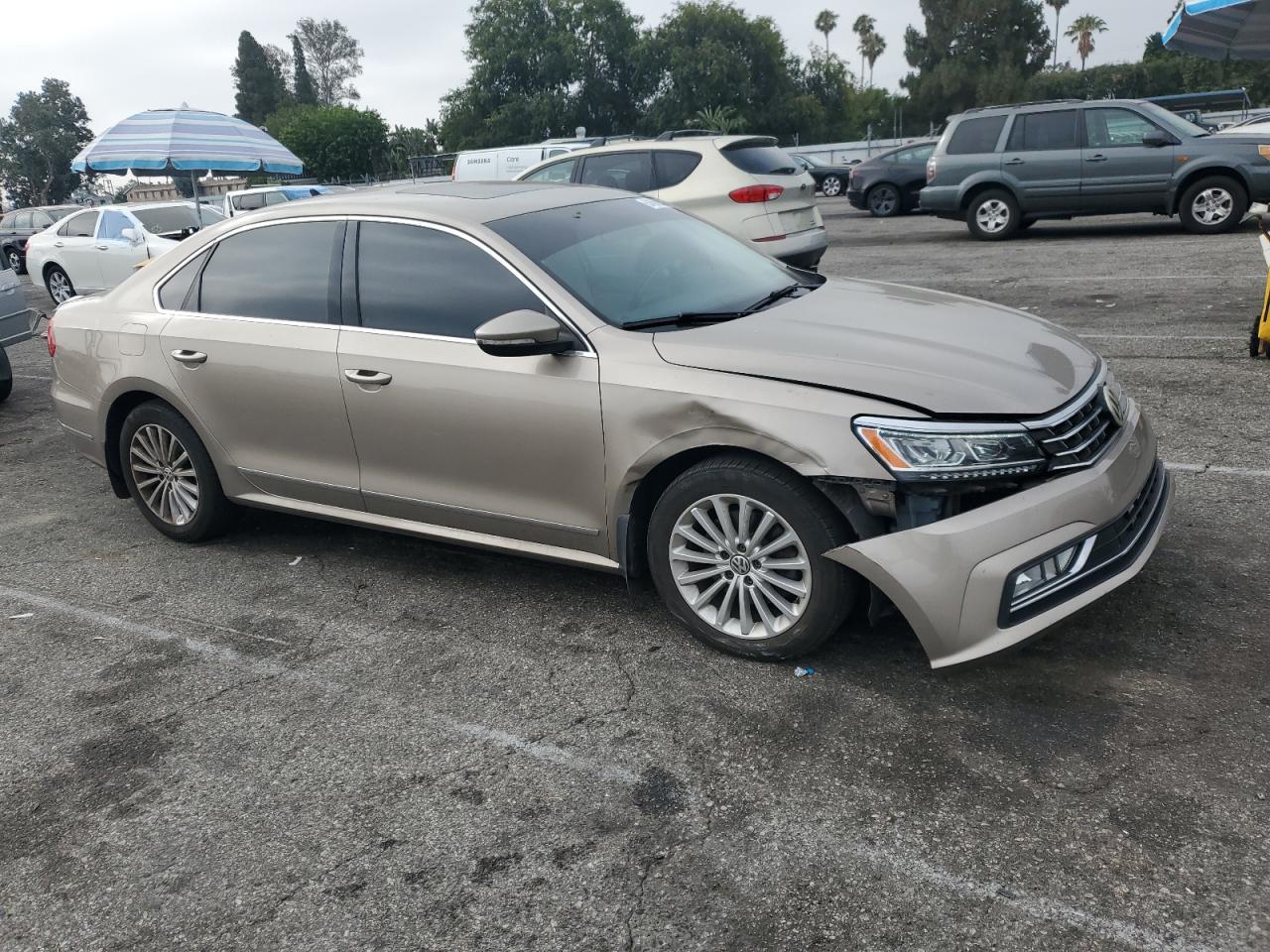 2016 Volkswagen Passat Se - Image 4