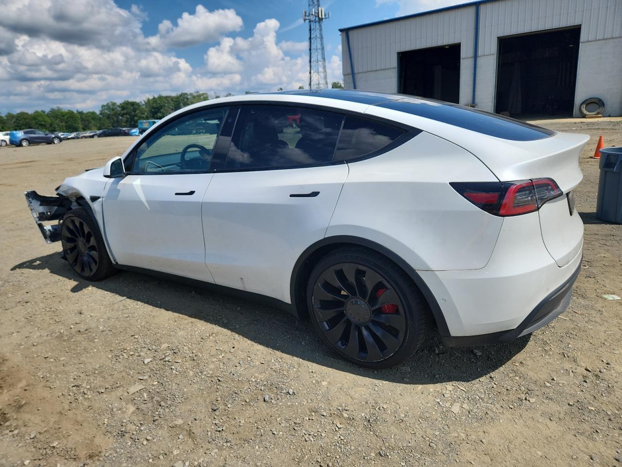 2022 Tesla Model Y - Фото 2