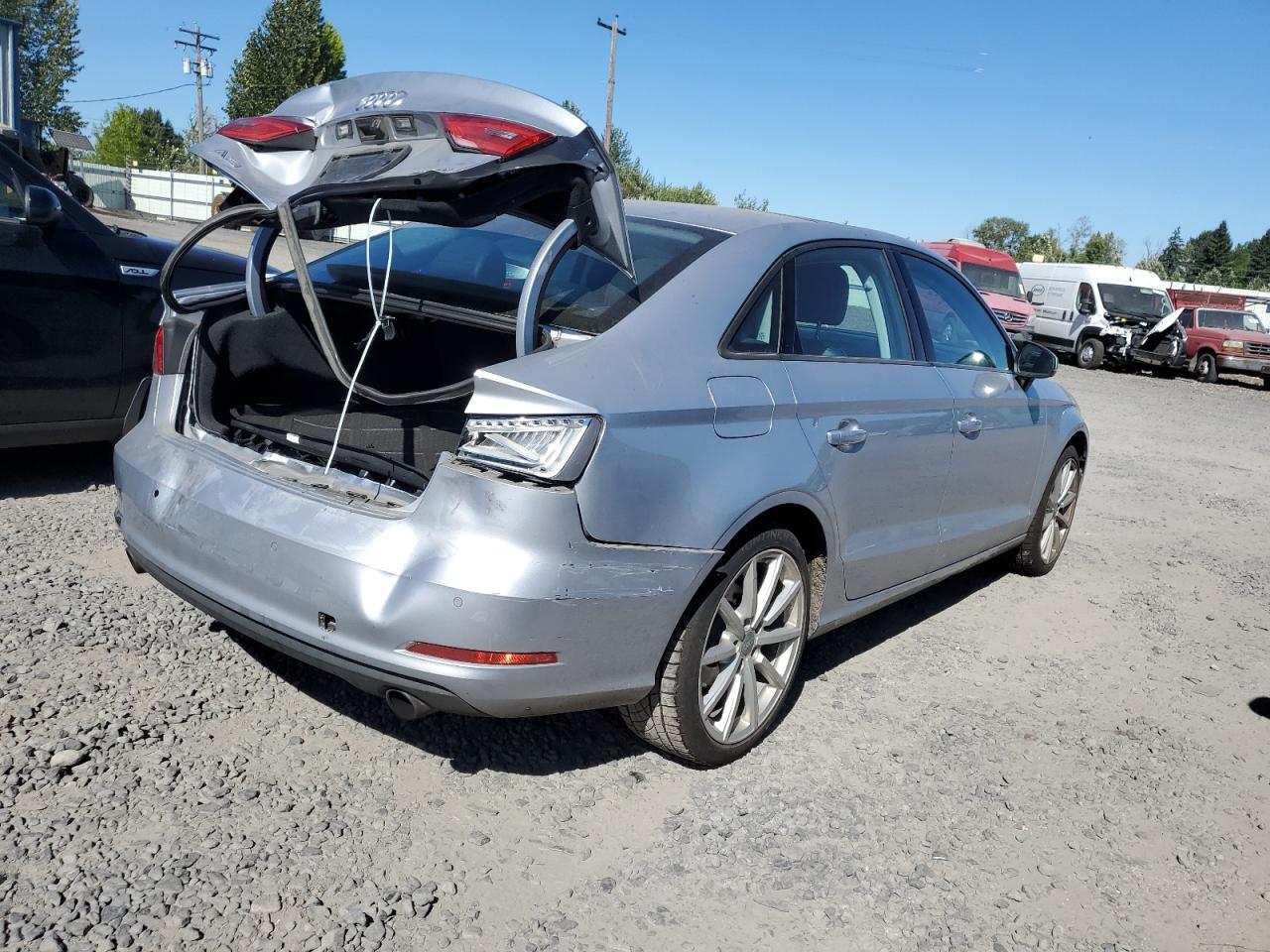 2016 Audi A3 Premium - Фото 3