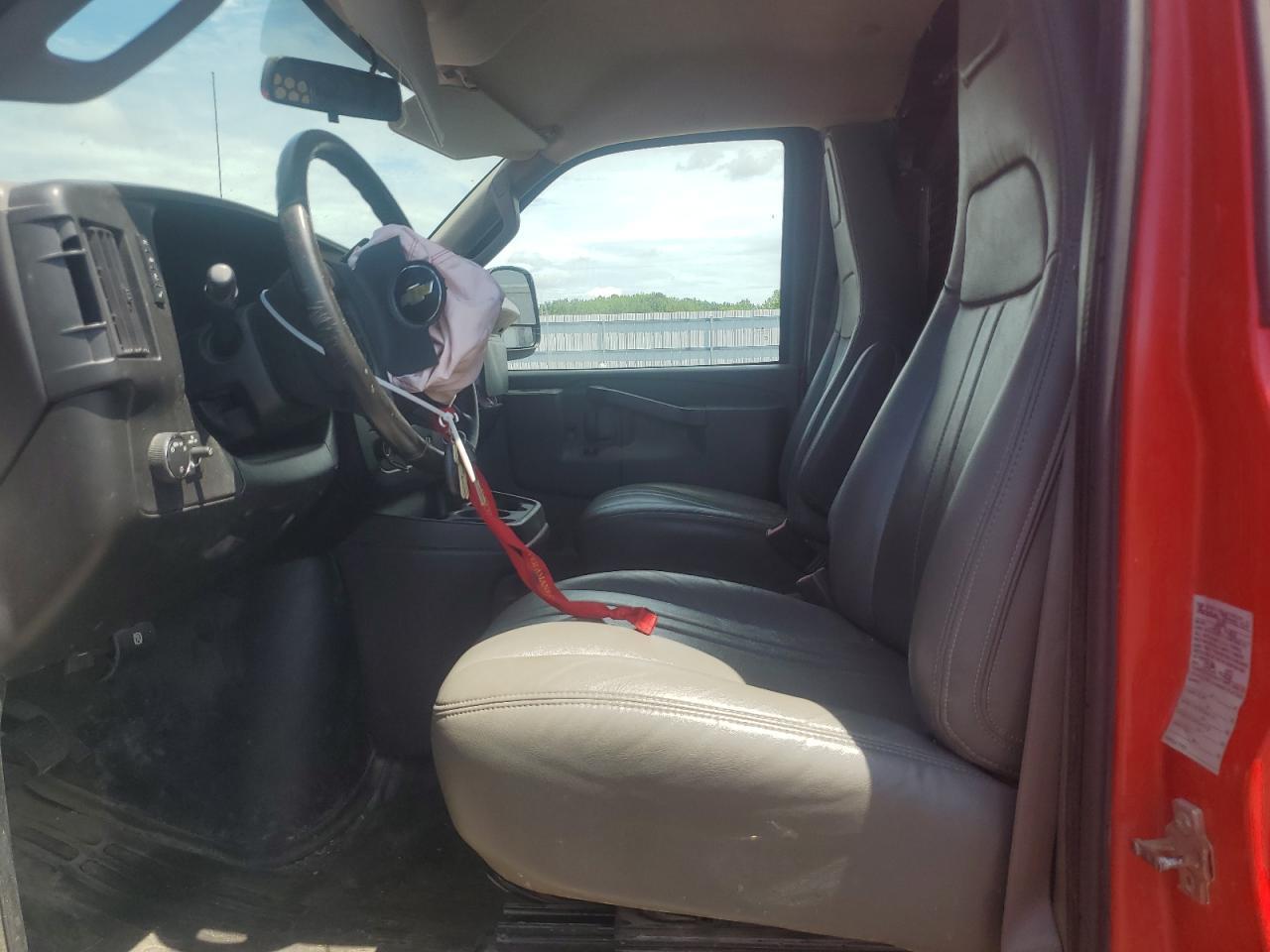 2022 Chevrolet Express G3500 - Фото 7