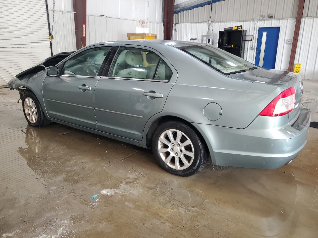 2006 Mercury Milan - Image 2