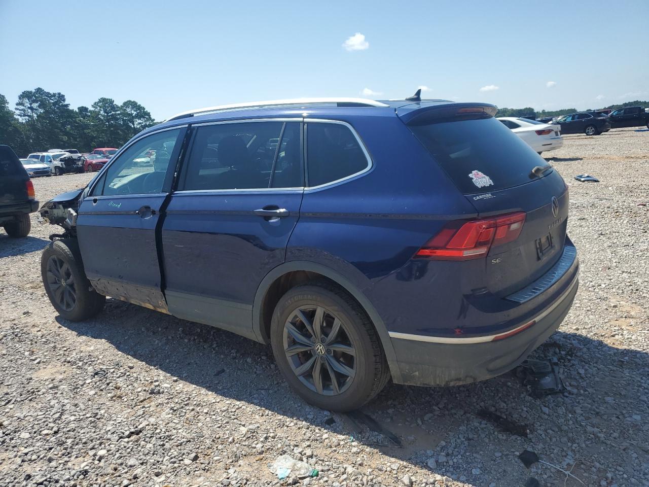 2022 Volkswagen Tiguan Se - Image 2