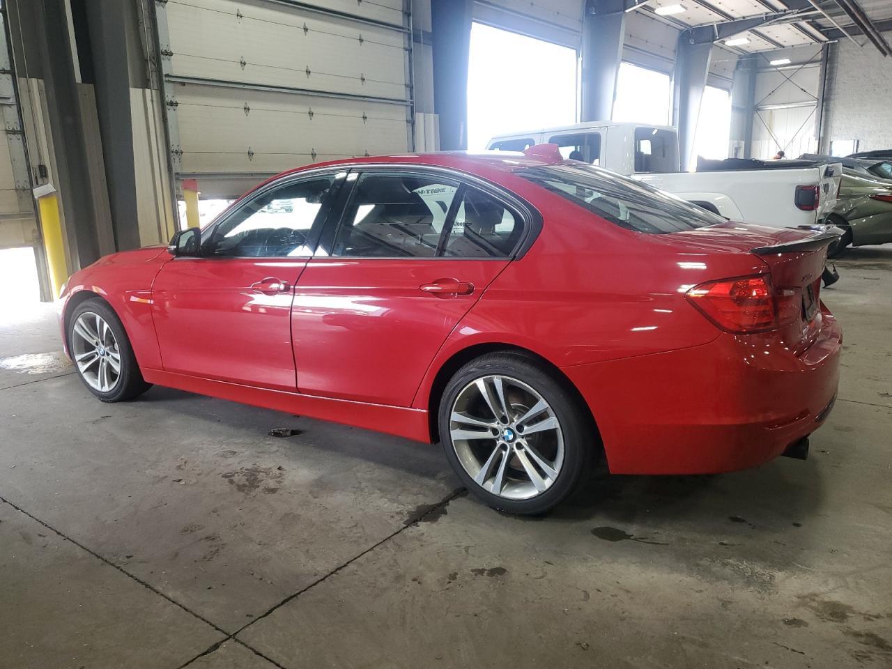 2013 BMW 335 Xi - Фото 2