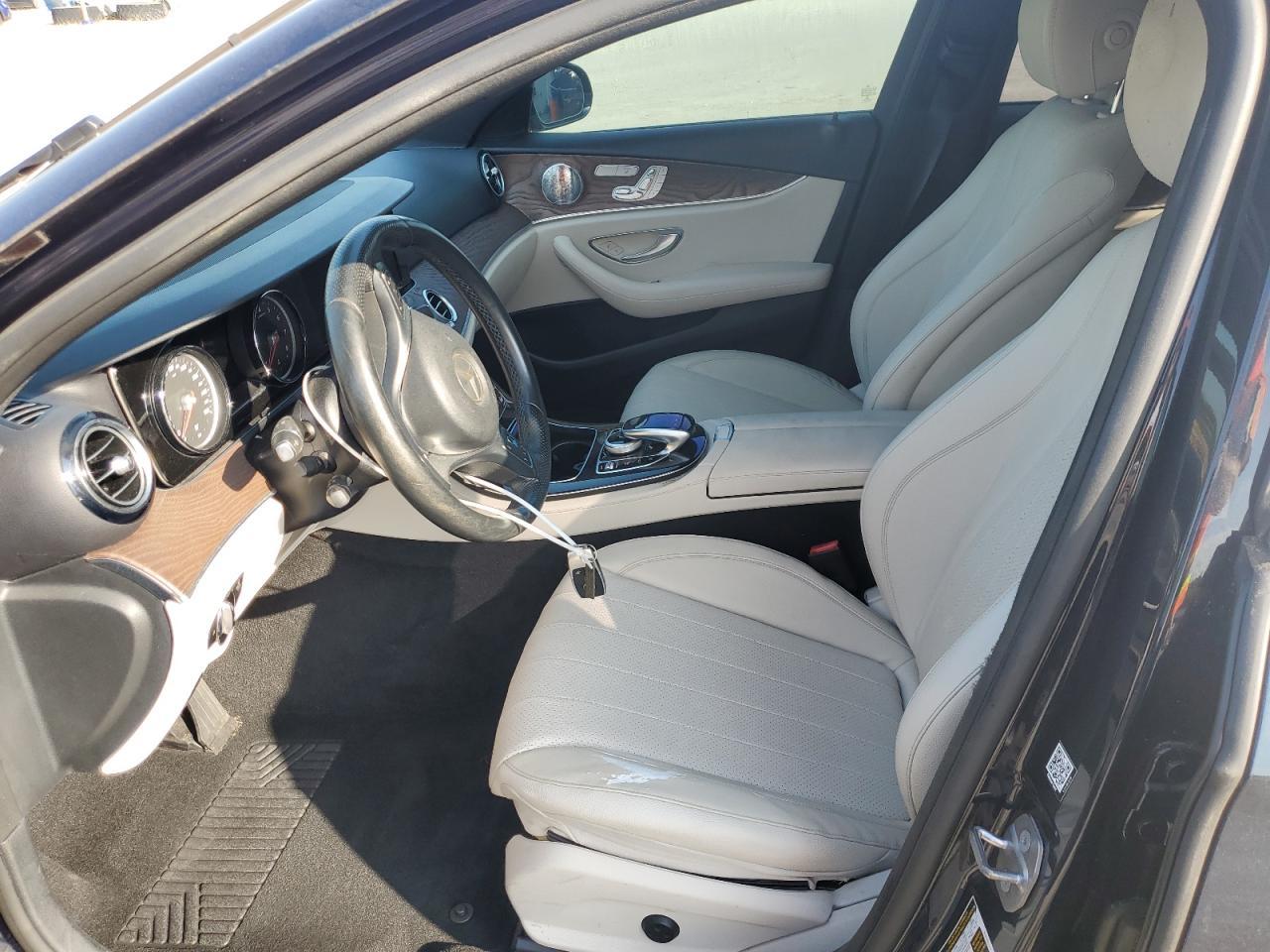 2017 Mercedes-Benz E 300 - Фото 7