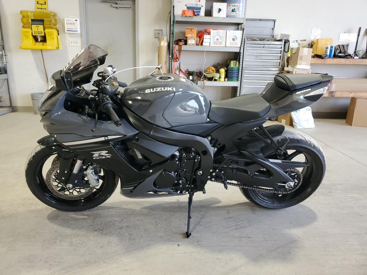 2025 Suzuki Gsx-R600 - Image 3